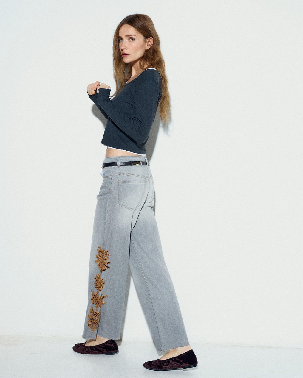 PANTALON DETALLE CROCHET BLANCO