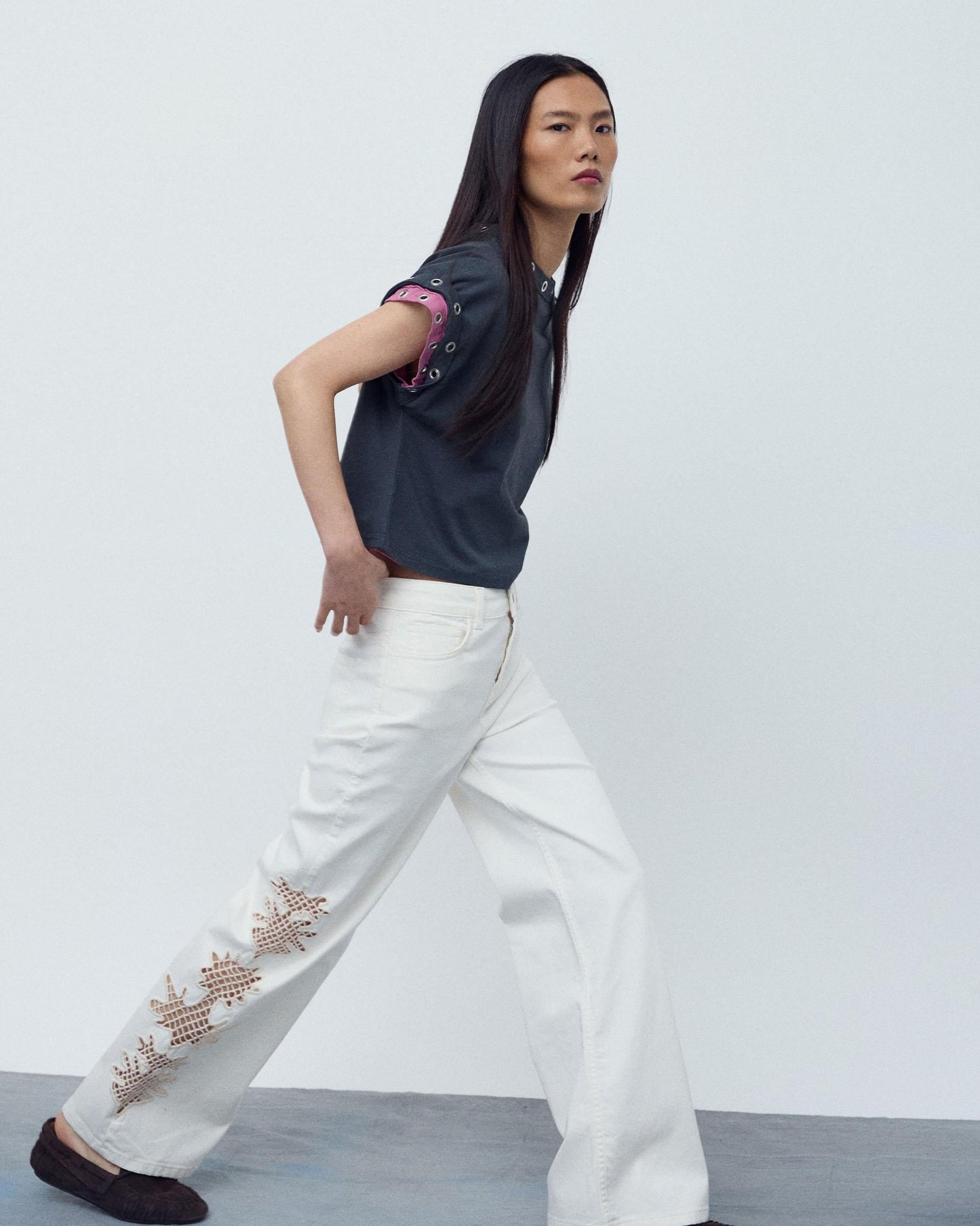 PANTALON DETALLE CROCHET BLANCO