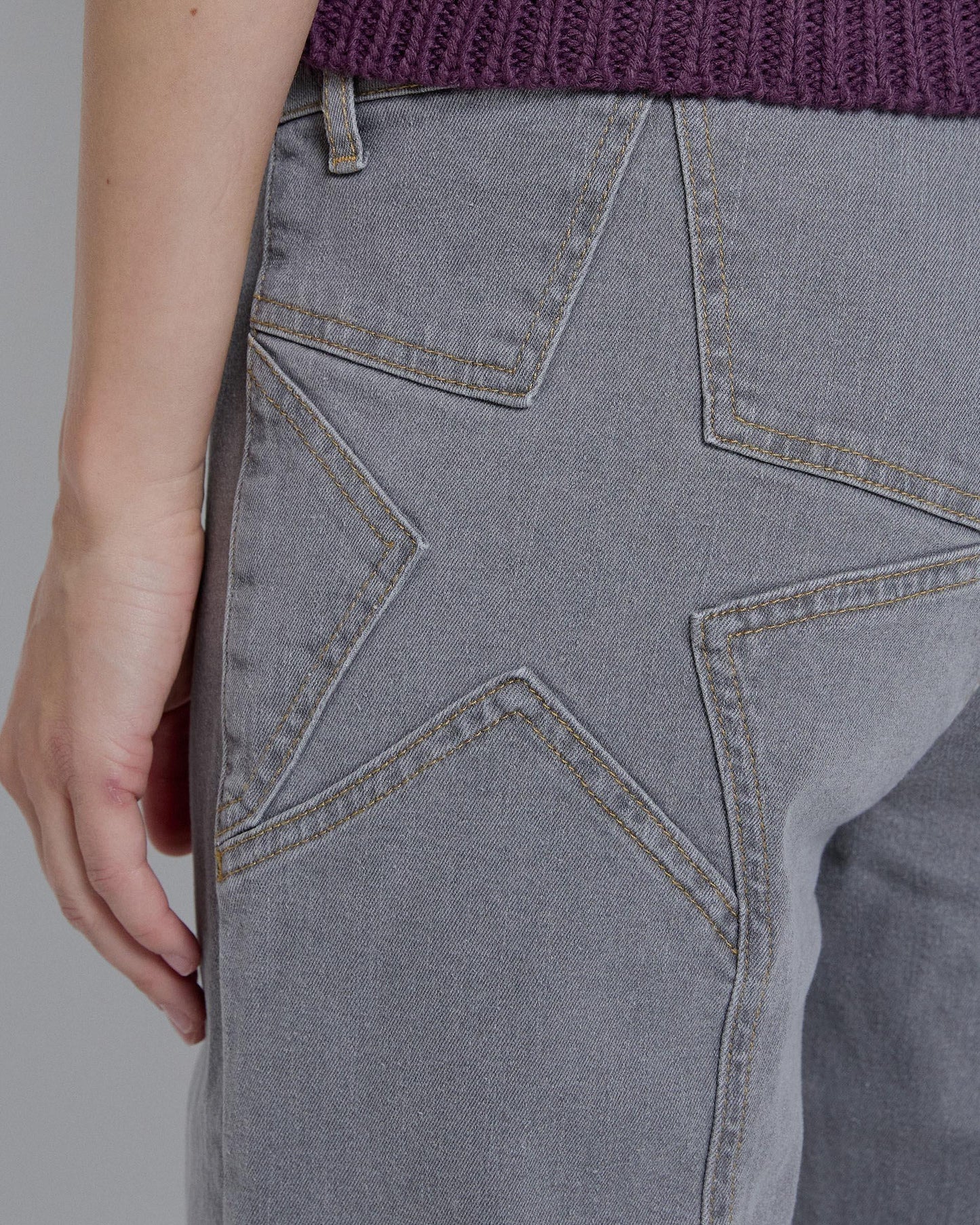 PANTALON ESTRELLAS TRASERAS