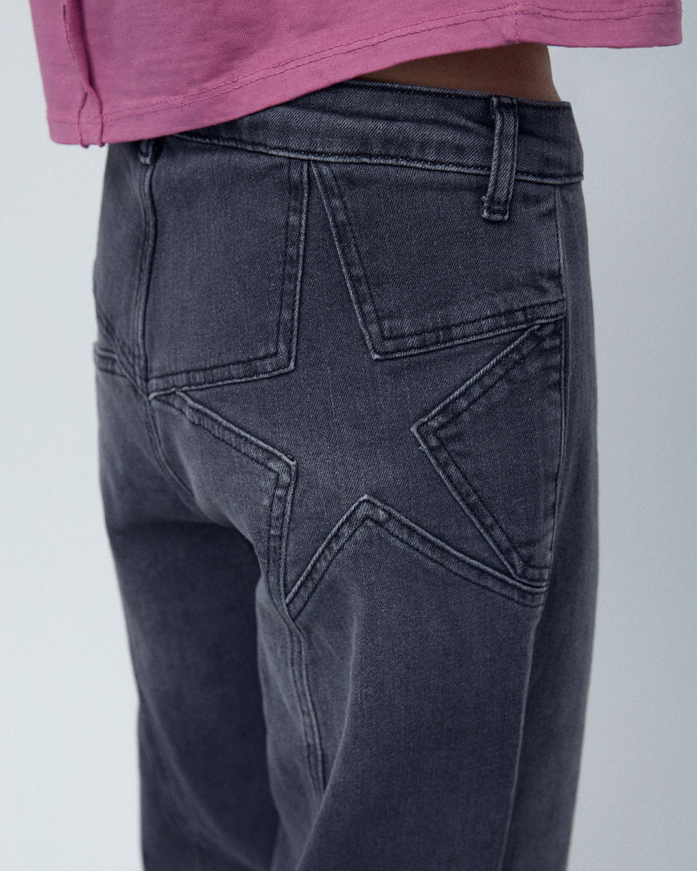 PANTALON ESTRELLAS TRASERAS