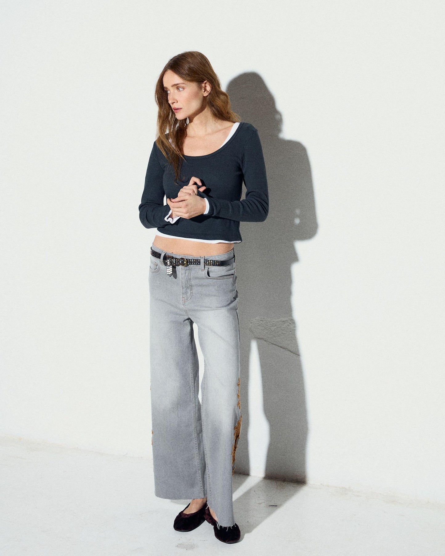 PANTALON DETALLE CROCHET BLANCO