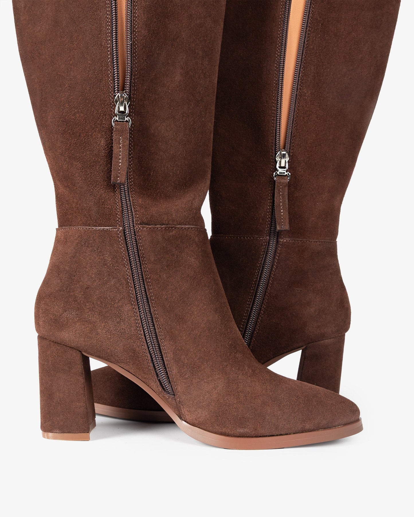 BOTA ALTA DE SERRAJE MARRON