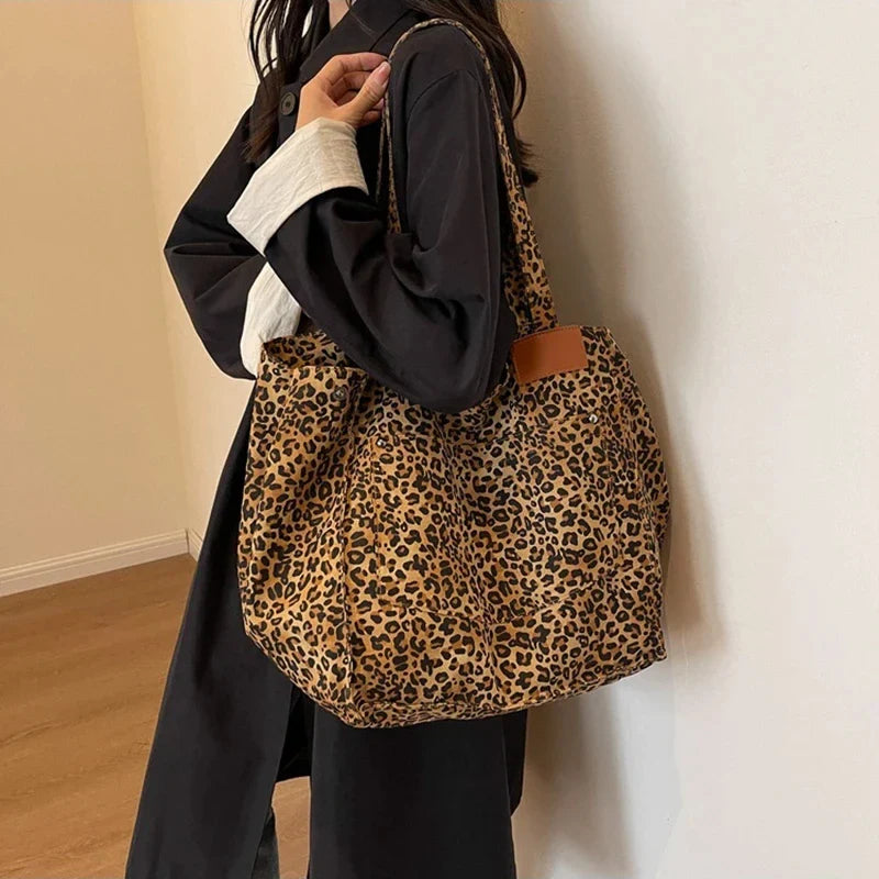 BOLSO DE LONA CON ESTAMPADO DE LEOPARDO