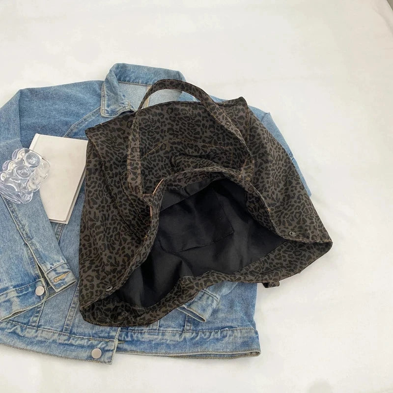 BOLSO DE LONA CON ESTAMPADO DE LEOPARDO