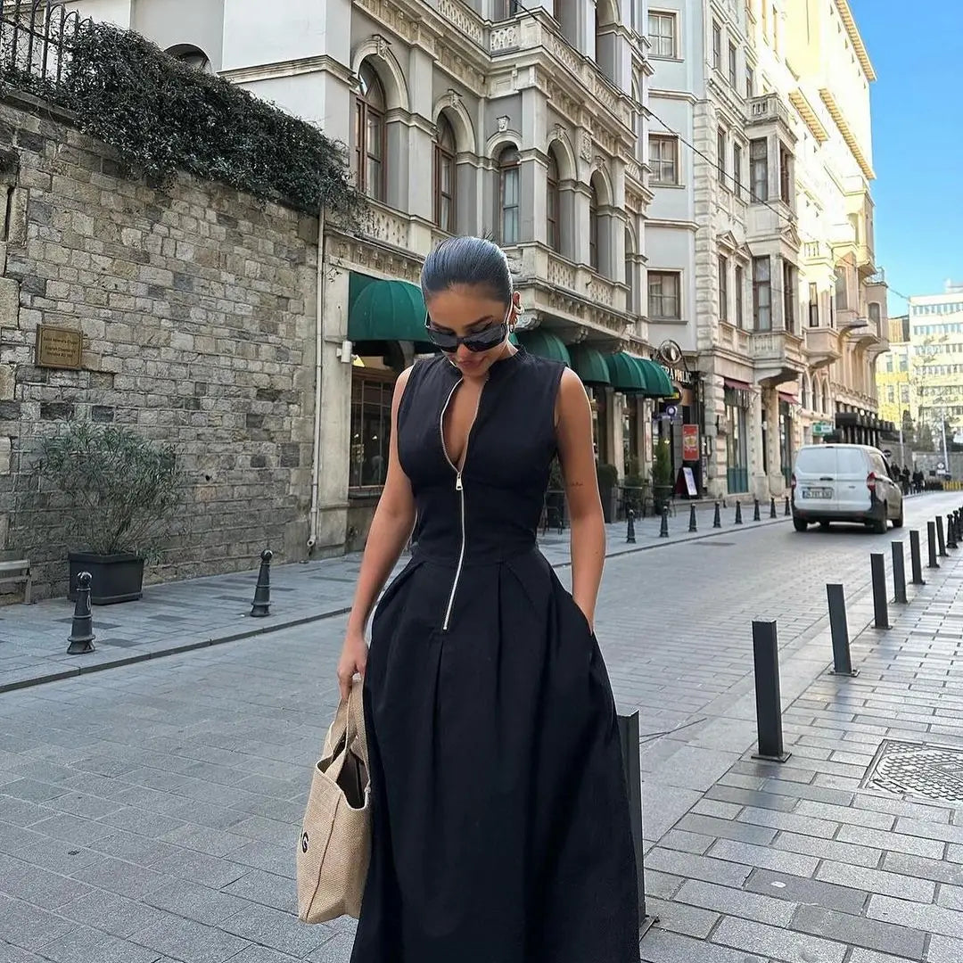 VESTIDO SIN MANGAS DE TALLE ALTO