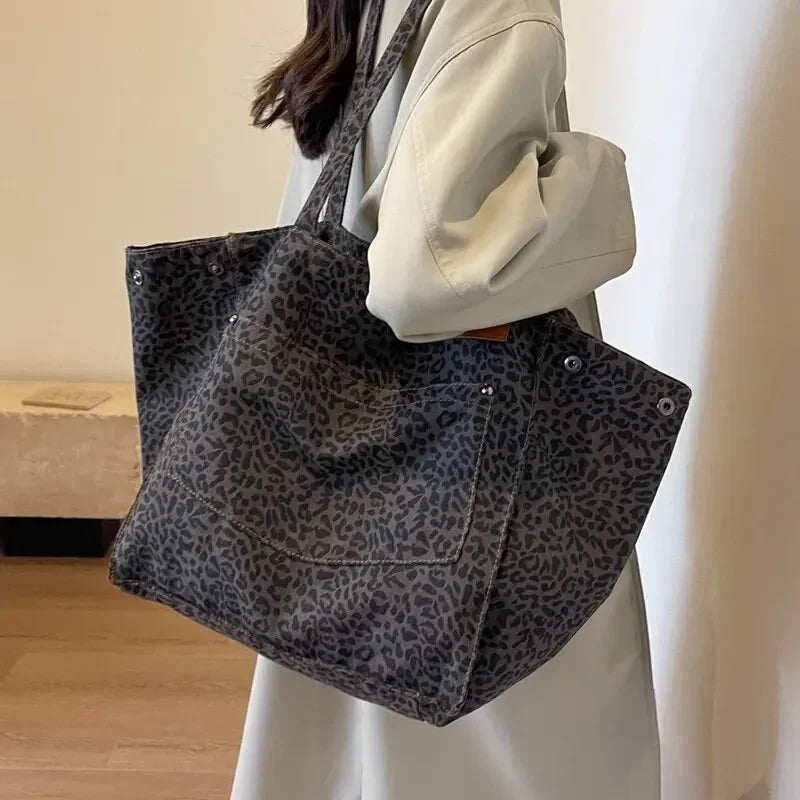 BOLSO DE LONA CON ESTAMPADO DE LEOPARDO