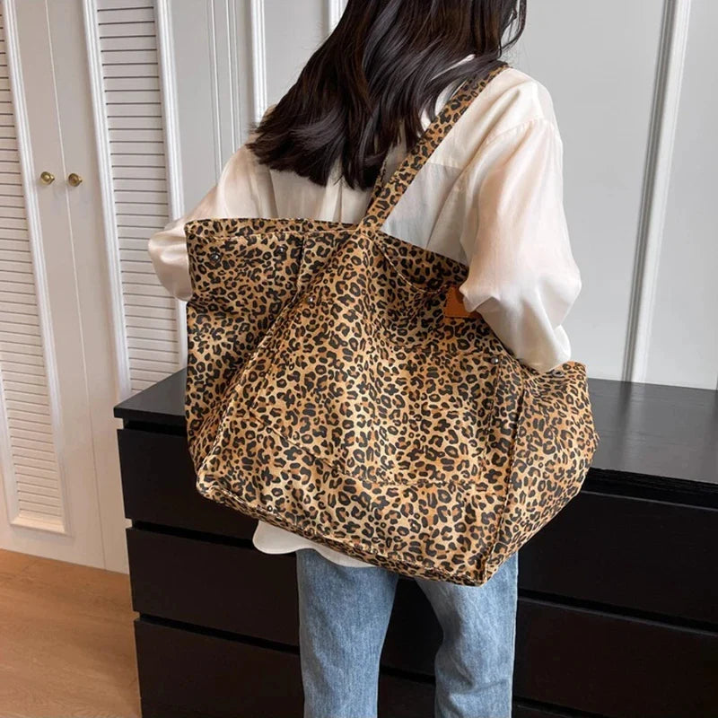 BOLSO DE LONA CON ESTAMPADO DE LEOPARDO