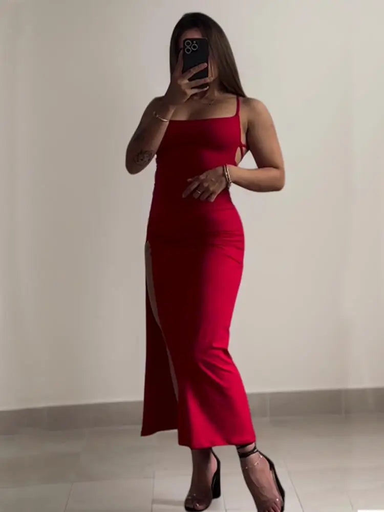 MINIVESTIDO AJUSTADO CON ESCOTE HALTER